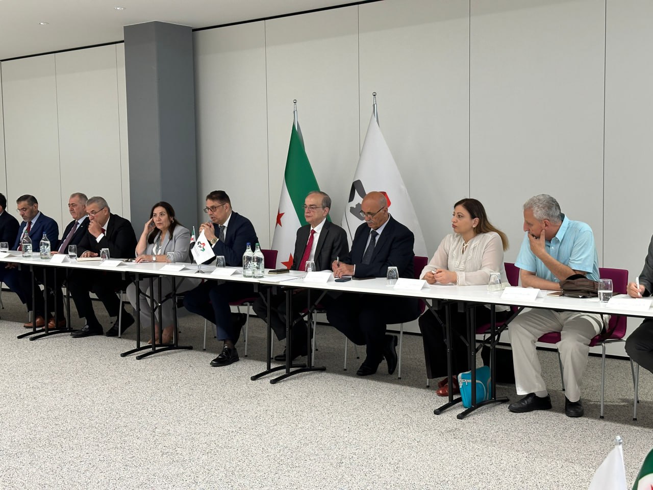 هيئة التفاوض تعقد اجتماعها الدوري في جنيف وتناقش المستجدات السياسية 